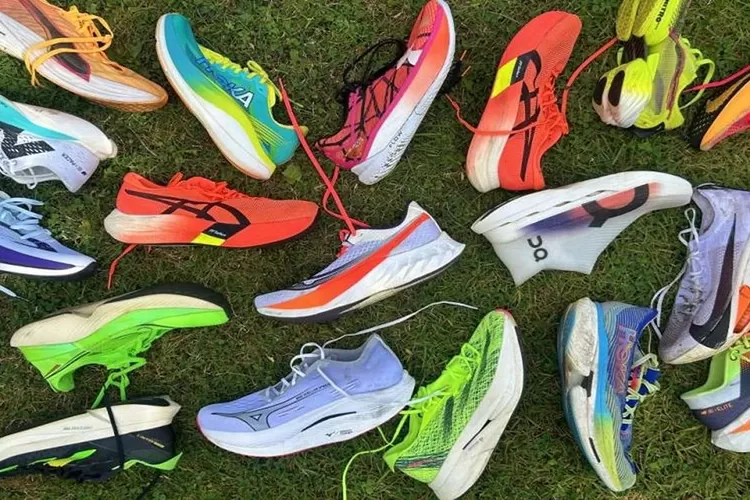 Sepatu Lari 'Berdarah Dingin': Teknologi Pendingin Mikro yang Klaim Bisa Menurunkan Suhu Otot 2°C, Cegah Kelelahan, dan Potong Waktu Pemulihan.